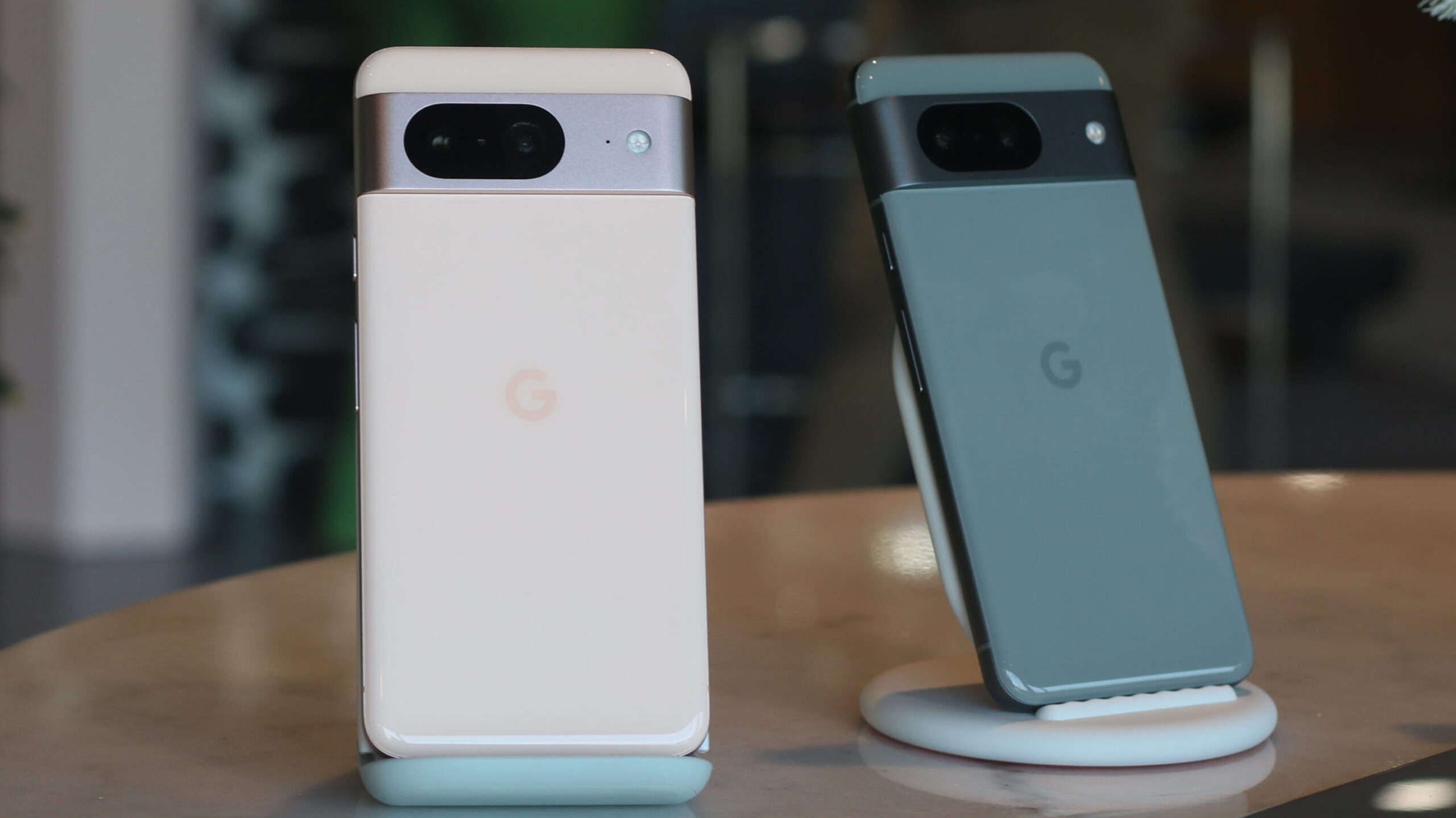 Pink Pixel 9 surfaces again in new video, this time it’s powered on